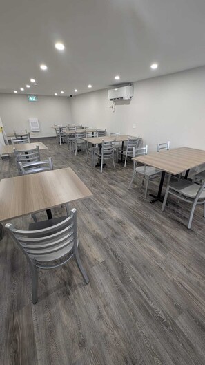 Desayuno continental incluido todos los días 