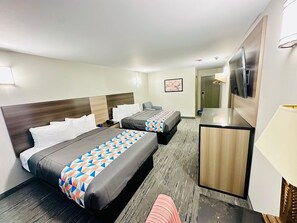 Bureau, rideaux occultants, fer et planche à repasser, Wi-Fi gratuit