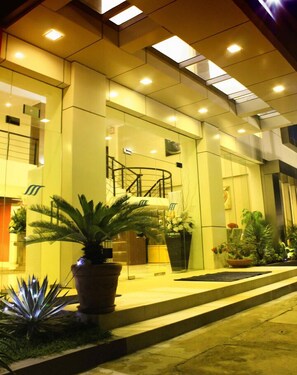 Exterior - Royal Mamberamo Hotel (Sorong)