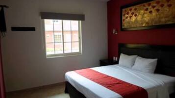 Iron/ironing board, bed sheets