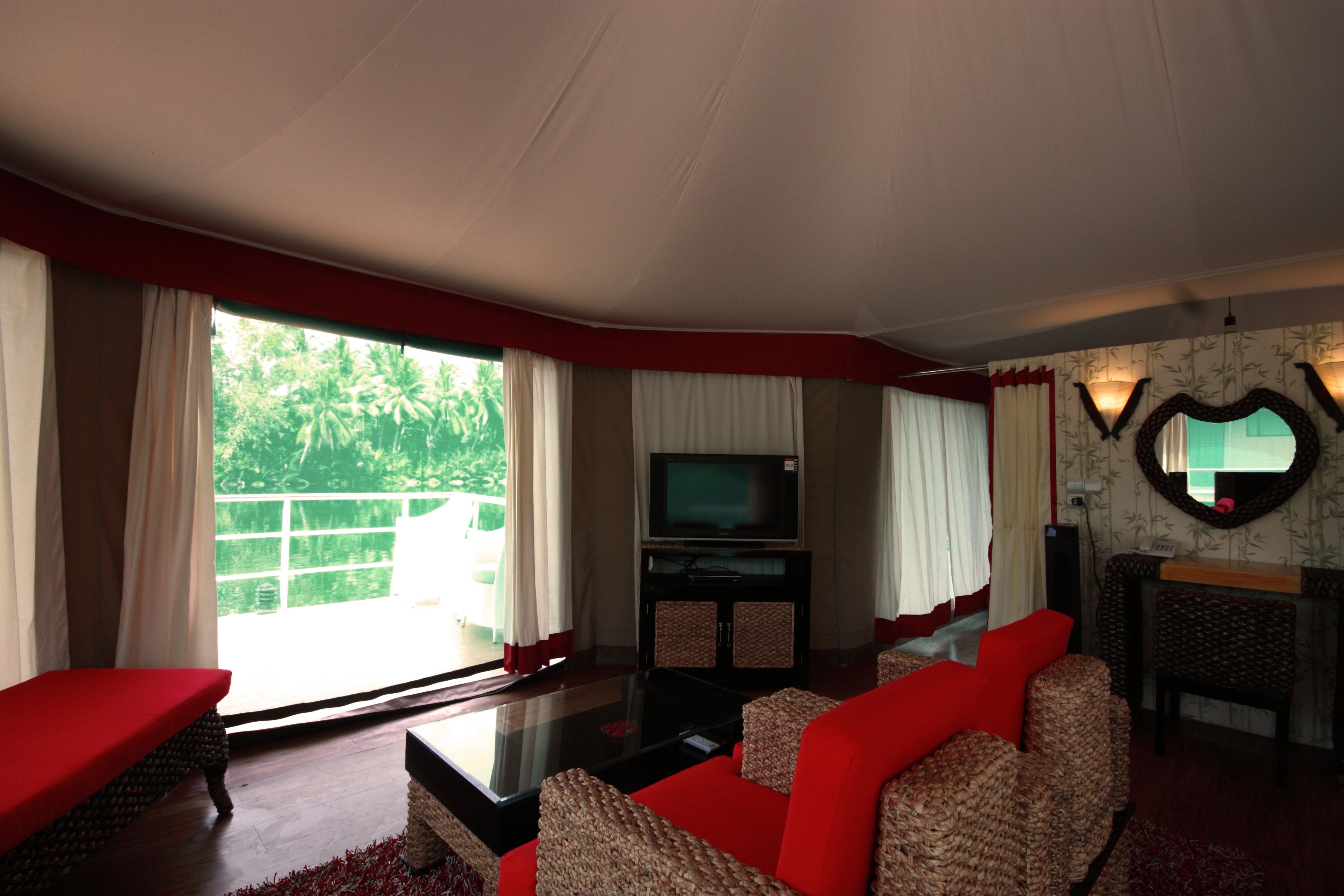 luxury tent - floating | 1 bedroom, premium bedding, minibar, in-room safe