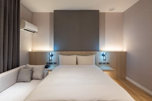 Egyptian cotton sheets, premium bedding, down duvets, blackout curtains - Yilan Fu Hsiang Hotel (Yilan)