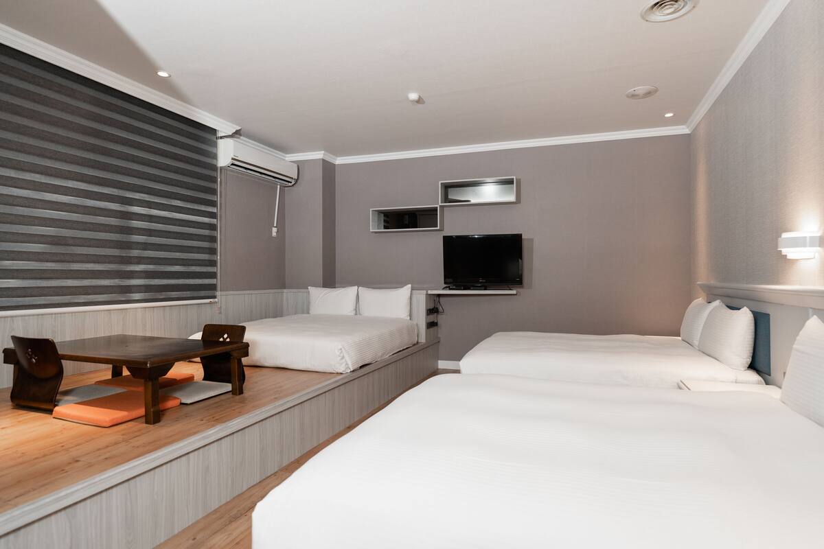 Egyptian cotton sheets, premium bedding, down comforters