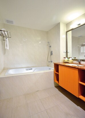 Quarto casal luxo, 1 cama Queen | Vista do quarto