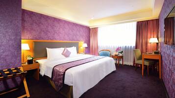 Deluxe Double Room, 1 Queen Bed | Down comforters, in-room safe, desk, blackout drapes