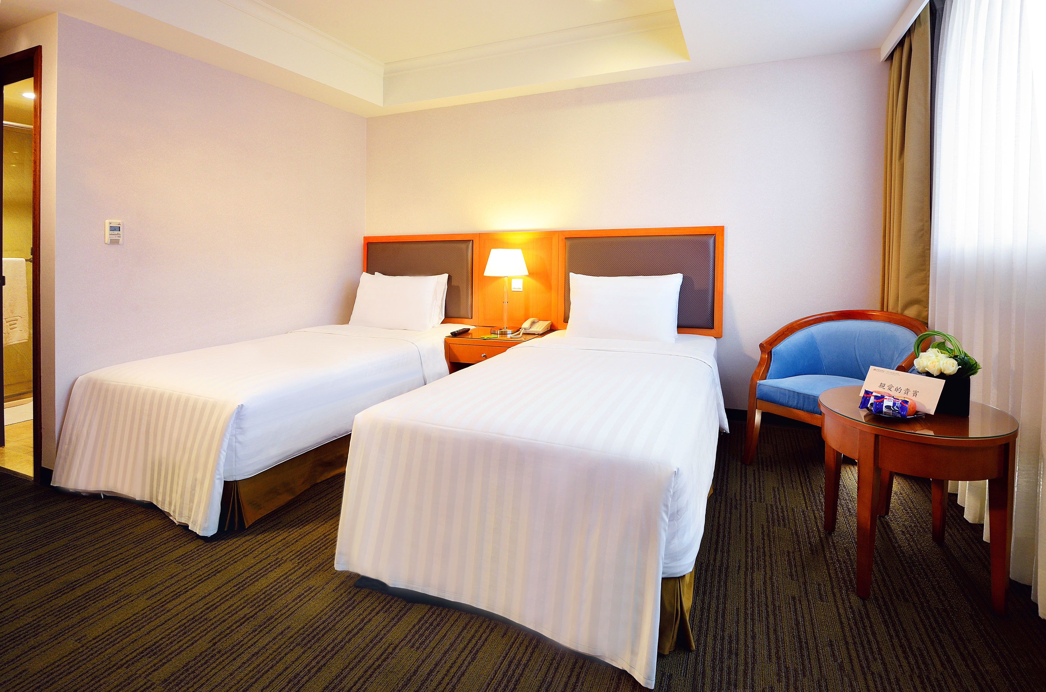 superior twin room, 2 single beds | 1 bedroom, down duvets, in-room safe, desk