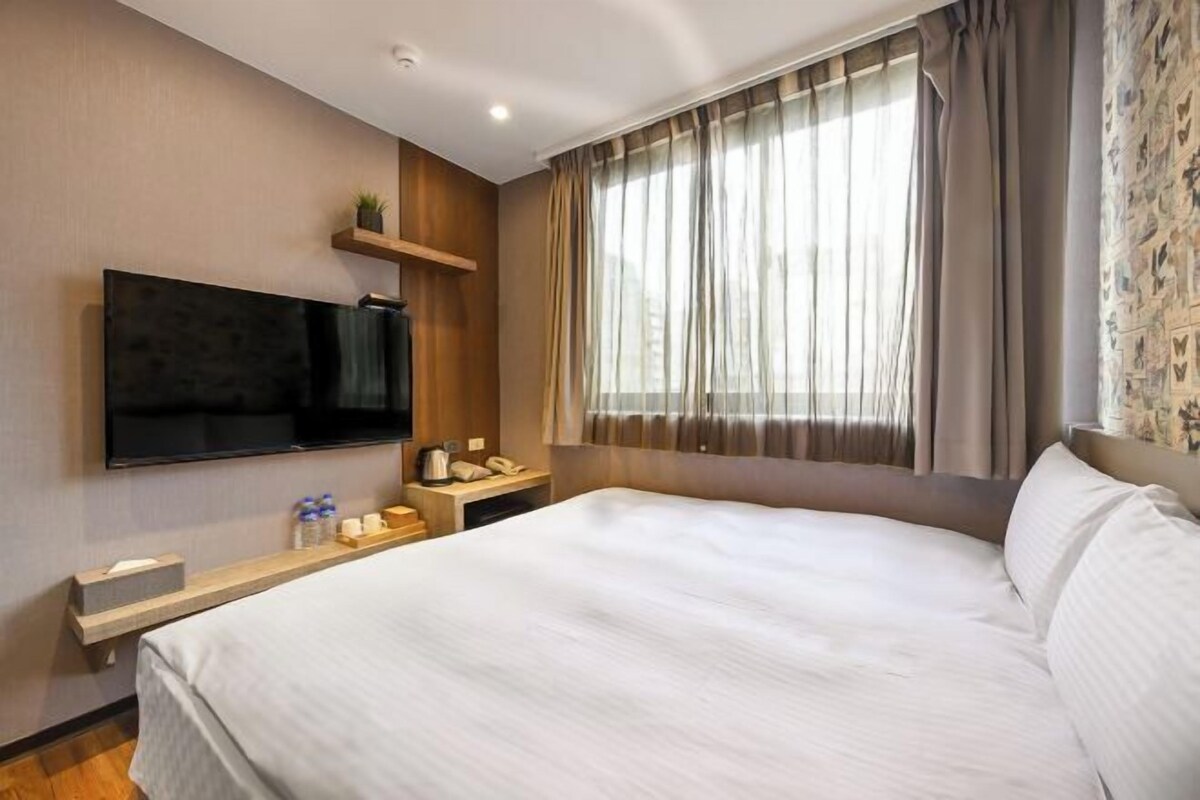 Down duvets, blackout curtains, free WiFi, bed sheets