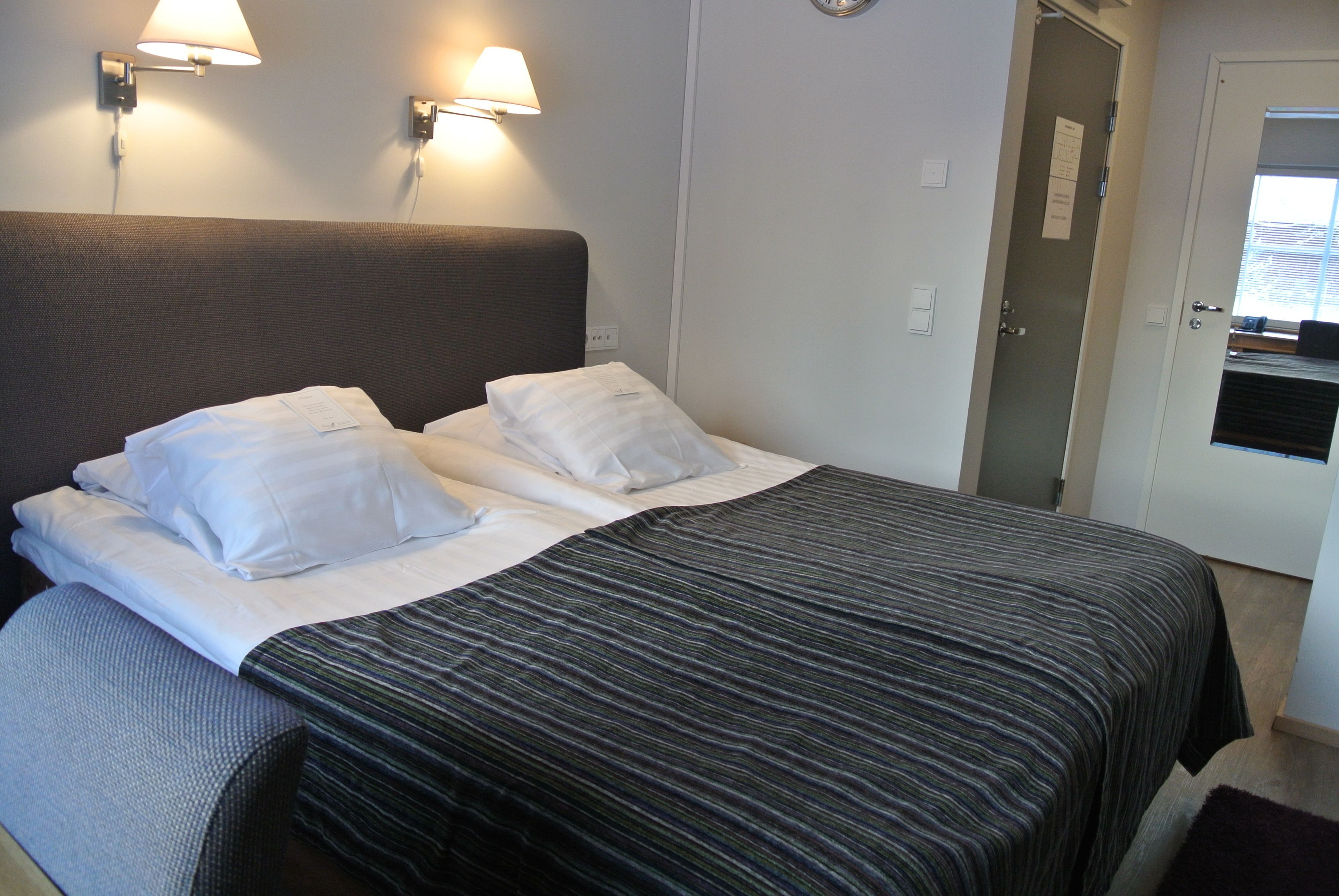 comfort twin room | premium bedding, desk, iron/ironing board, free wifi