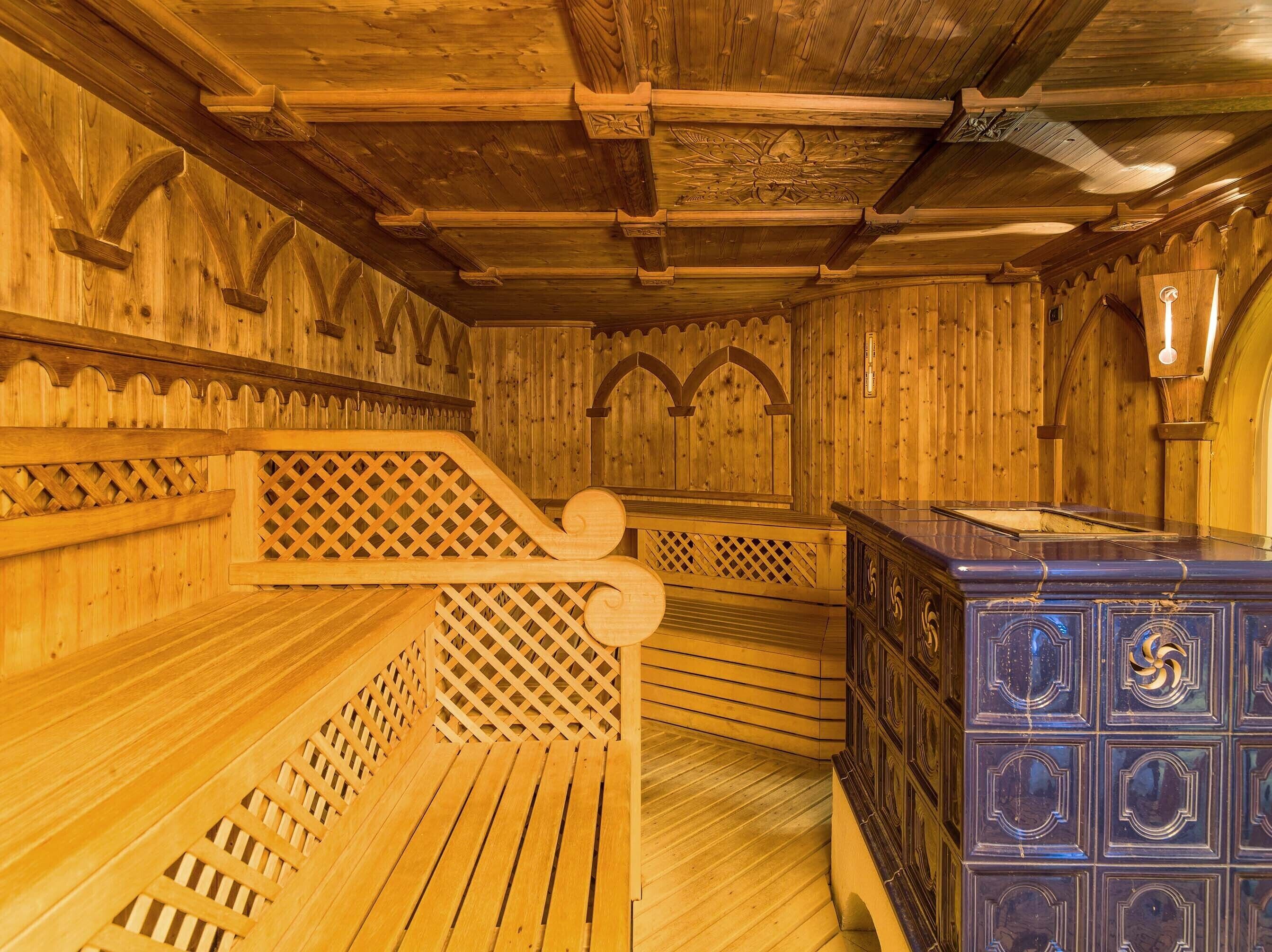 couples treatment room(s), sauna, hot tub, steam room