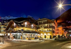 Façade de l’hébergement - soirée/nuit