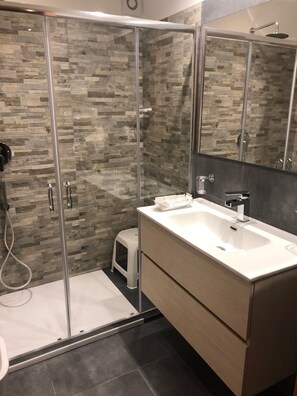 Classic Double Room Single Use | Bathroom - Al Gabbiano (Vittoria)