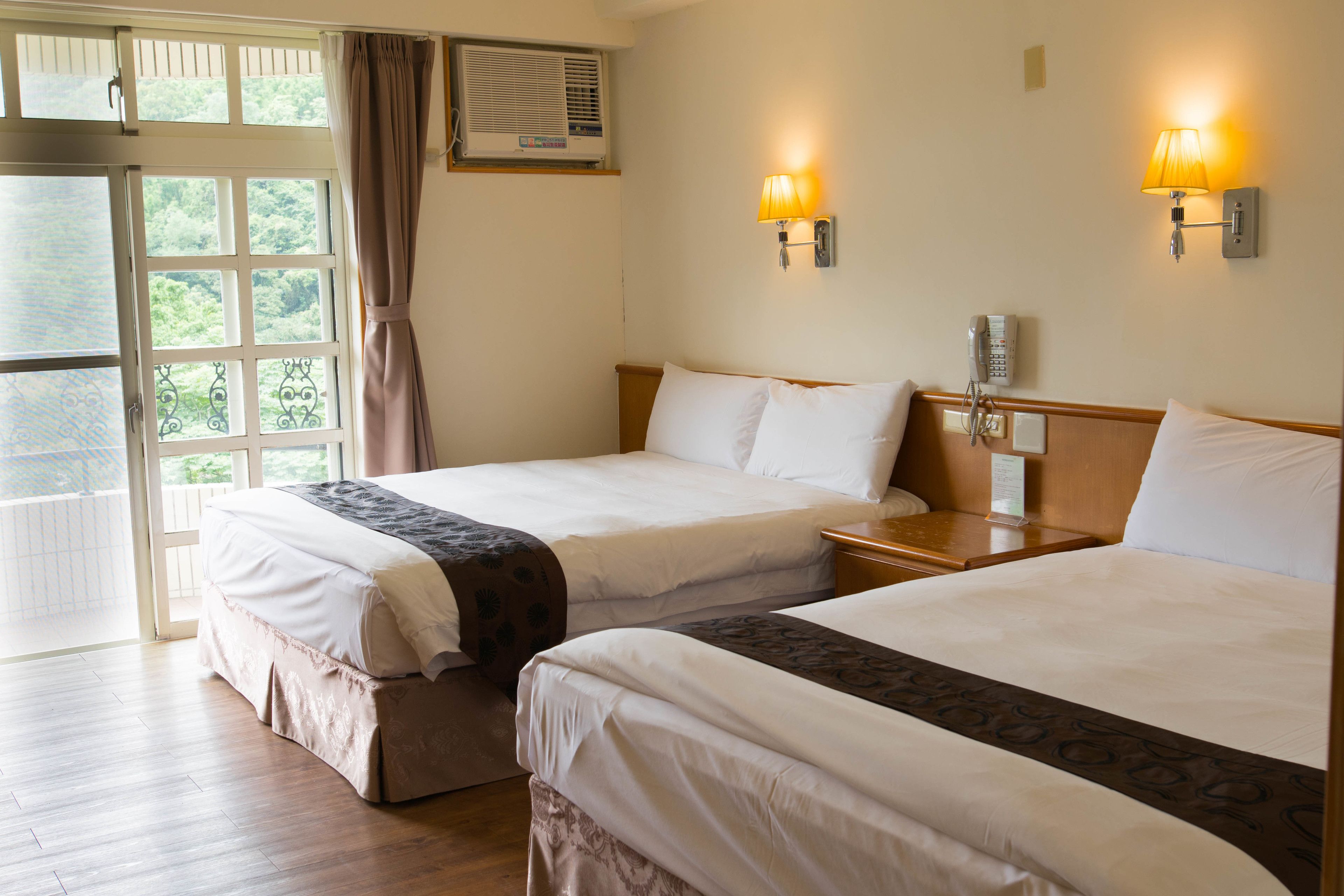 standard twin room, 1 bedroom, mountain view, mountainside | 1 bedroom, down duvets, in-room safe, blackout curtains