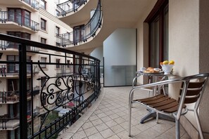 In-room safe, iron/ironing board, free cribs/infant beds, rollaway beds - Town Hall Apartments (Budapest)