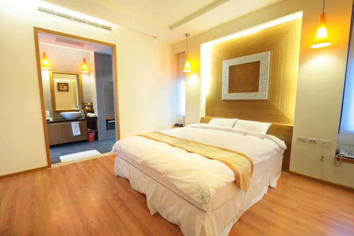 Ropa de cama de alta calidad, cubrecamas y escritorio