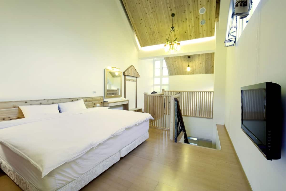 Ropa de cama de alta calidad, cubrecamas y escritorio