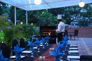 Chinese cuisine, al fresco dining  - Hotel Sapphire (Colombo)