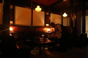 Bar (on property) - Hotel Sapphire (Colombo)
