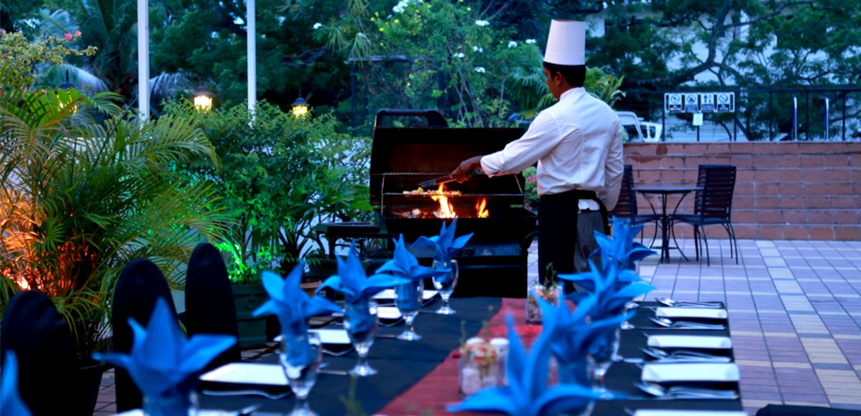 Chinese cuisine, alfresco dining 