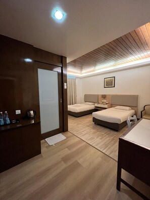 In-room safe, desk, iron/ironing board, free WiFi