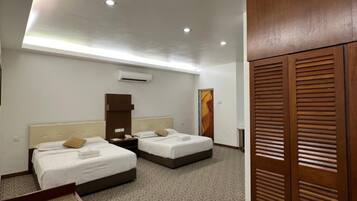 In-room safe, desk, iron/ironing board, free WiFi