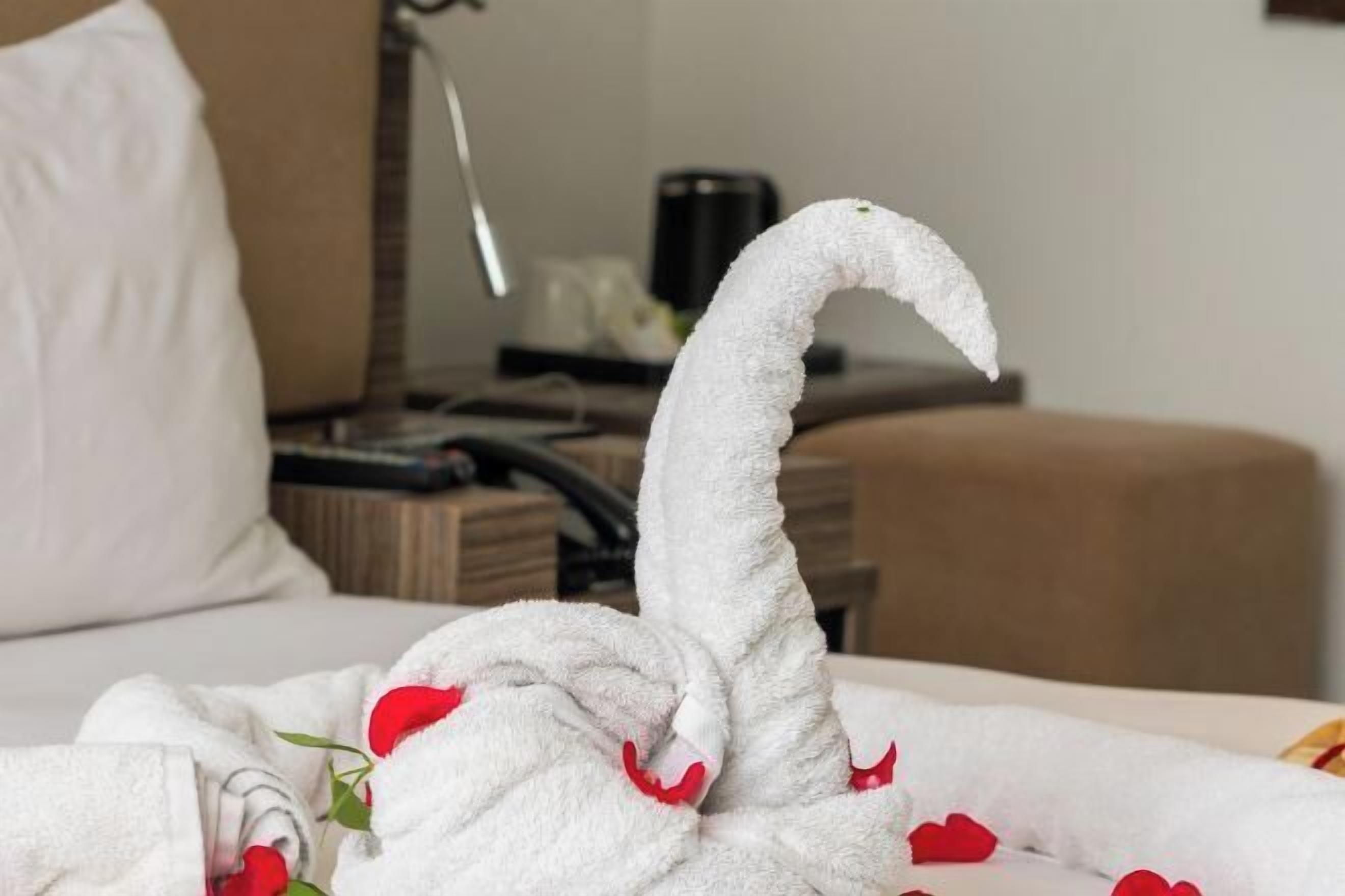 Hypo-allergenic bedding, minibar, in-room safe, desk