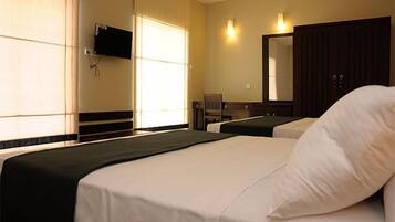 In-room safe, desk, iron/ironing board, free WiFi
