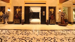 Lobby - Yihai Pearl Hotel (Tianjin)