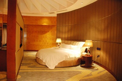 Dalian Zhuanghe Yiheng Sunshine Holiday Hotel