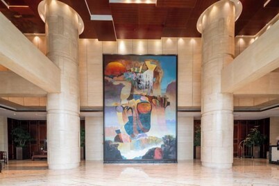 Huaqiao Hotel