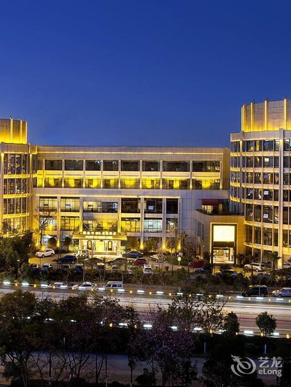 Exterior - Kunming Oceancube Spa Holiday Hotel (Kunming)