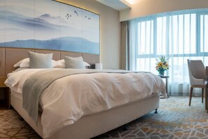 Room - Yunnan Weiju Golden Eagle Grand Hotel (Kunming Railway Station Shuangqiao Night Market Style Street) (Kunming)