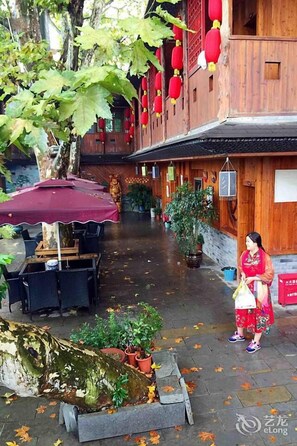 Property grounds - Junlin Hotel (Zhaoqing)