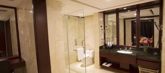 Holiday Inn Jiaxing Nanhu by IHG