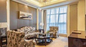 Living area - Hangzhou Huacheng Fengting Hotel (Hangzhou)