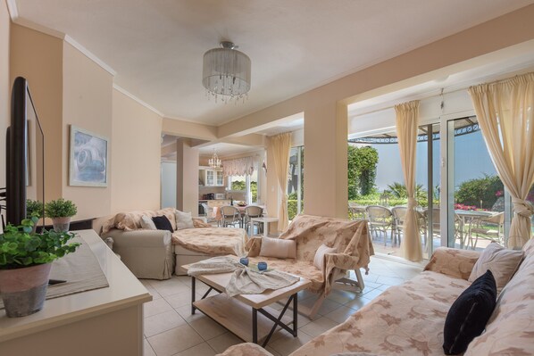 Villa, 3 Bedrooms, Jetted Tub, Sea View | View from room