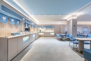 Unclassified image, 5 of 22, button - HanTing Hotel (Shanghai Hongqiao Railway Station) (Shanghai)