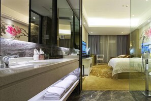 Luxury Room, 1 King Bed