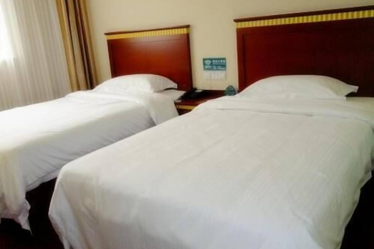 In-room safe, free WiFi