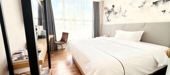 Tai Hua Fashion Hotel(Shenzhen Huaqiang North Yannan subway station store)