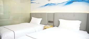 Tai Hua Fashion Hotel(Shenzhen Huaqiang North Yannan subway station store)