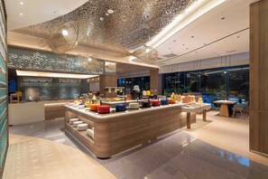 Breakfast area - Holiday Inn Express Qionghai City Center by IHG (Qionghai)
