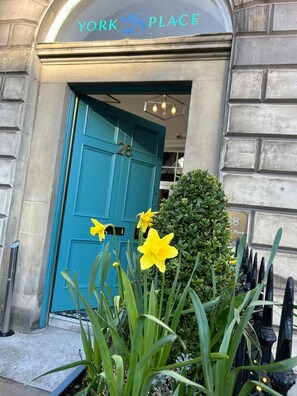 A blue door with the number 28 and the text "YORK 28 PLACE" above it. - 28 York Place (Edinburgh)
