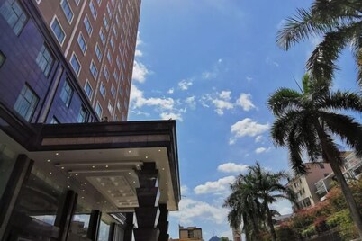Longzhu Hotel