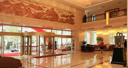 White Clouds Hotel - Dalian