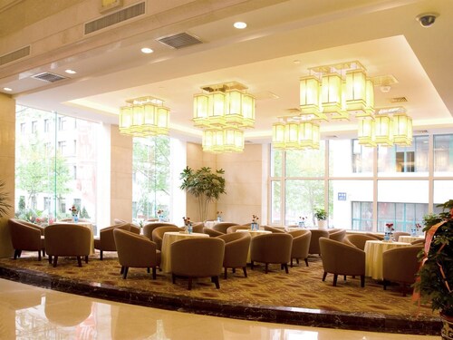 White Clouds Hotel - Dalian