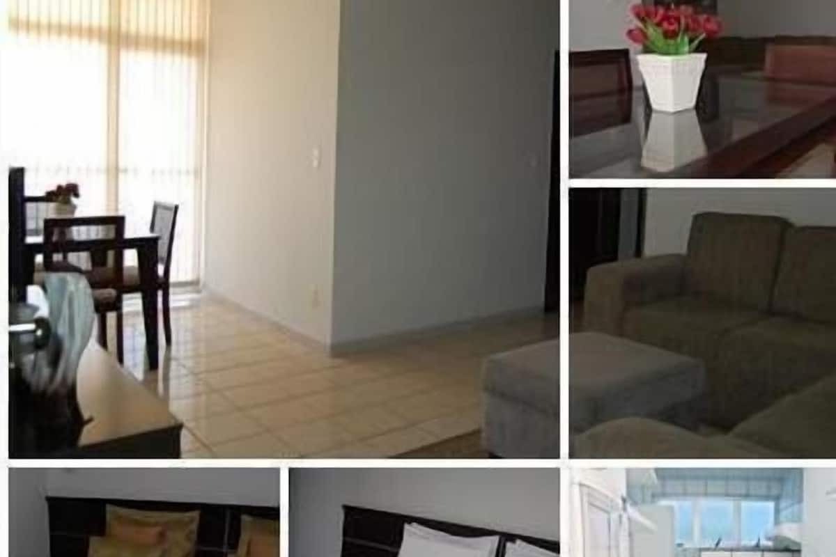 Luxe beddengoed, een minibar, een kluis op de kamer