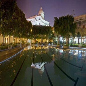 Outdoor pool - Kunming Yunan Huidu Hotel (Kunming)