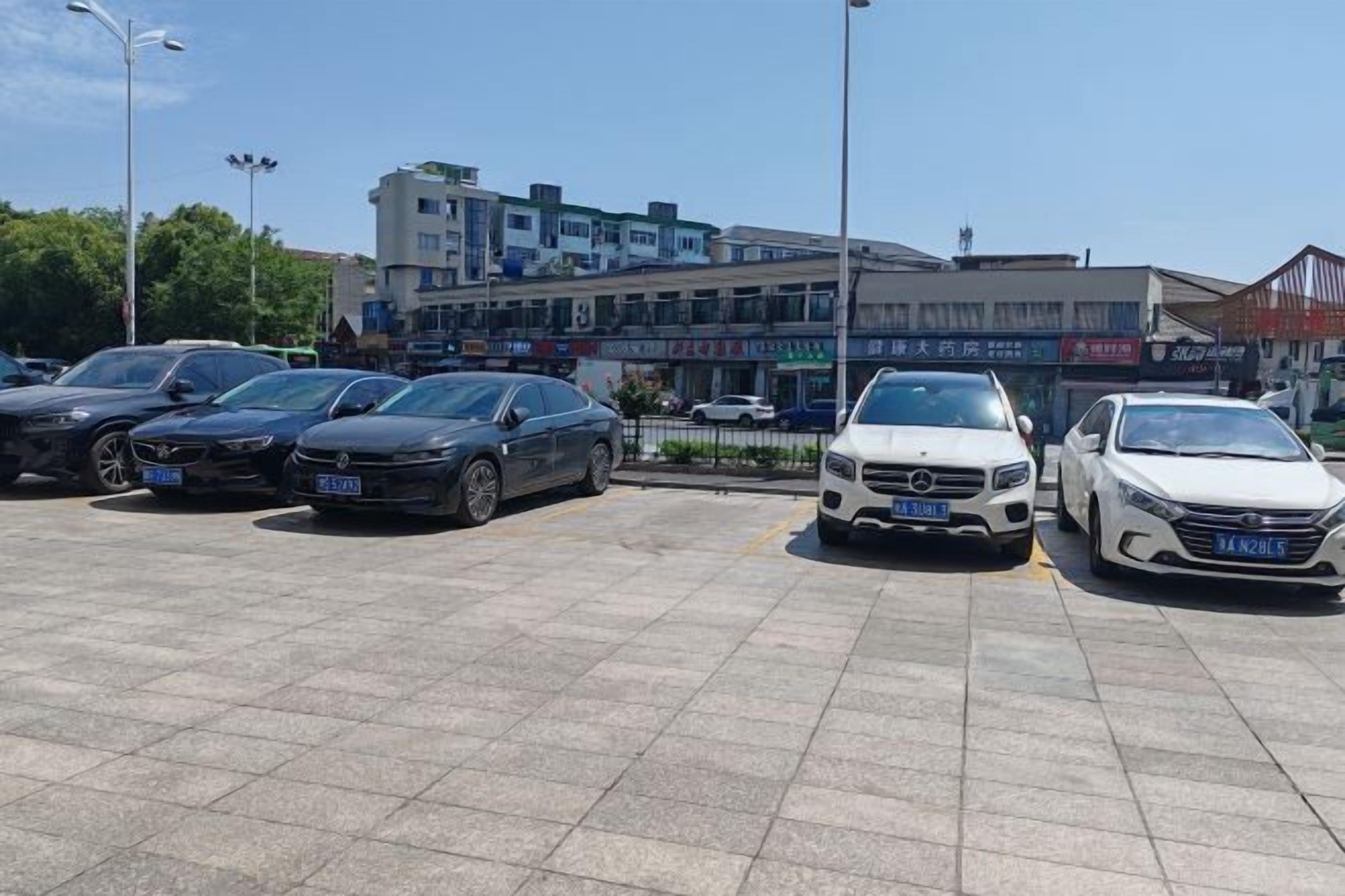 Self-parking (surcharge)