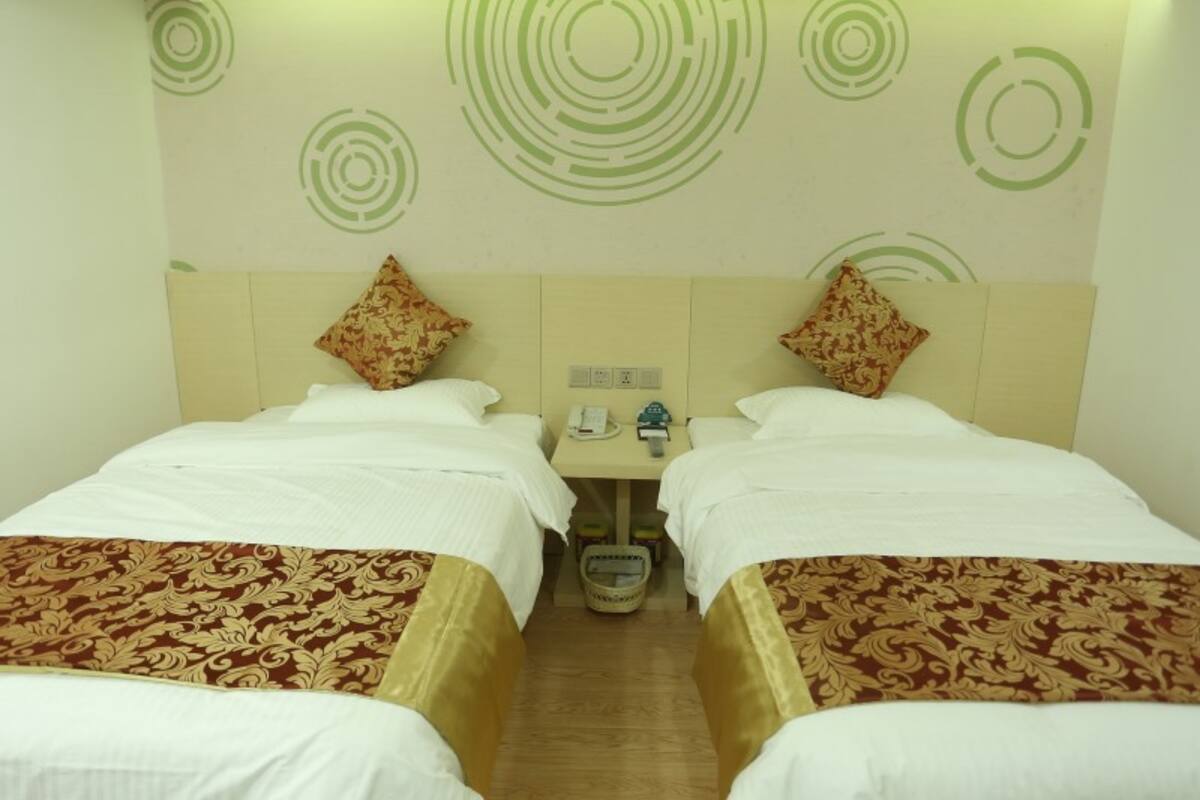 In-room safe, free WiFi