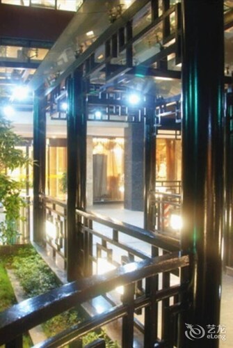 Wuhan Sunshine 128 Hotel